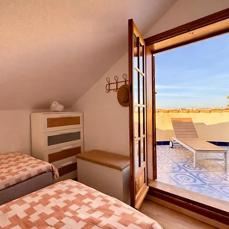 Апартаменти Duplex Sylinn - 200 M From The Sea - Playa Locos *
